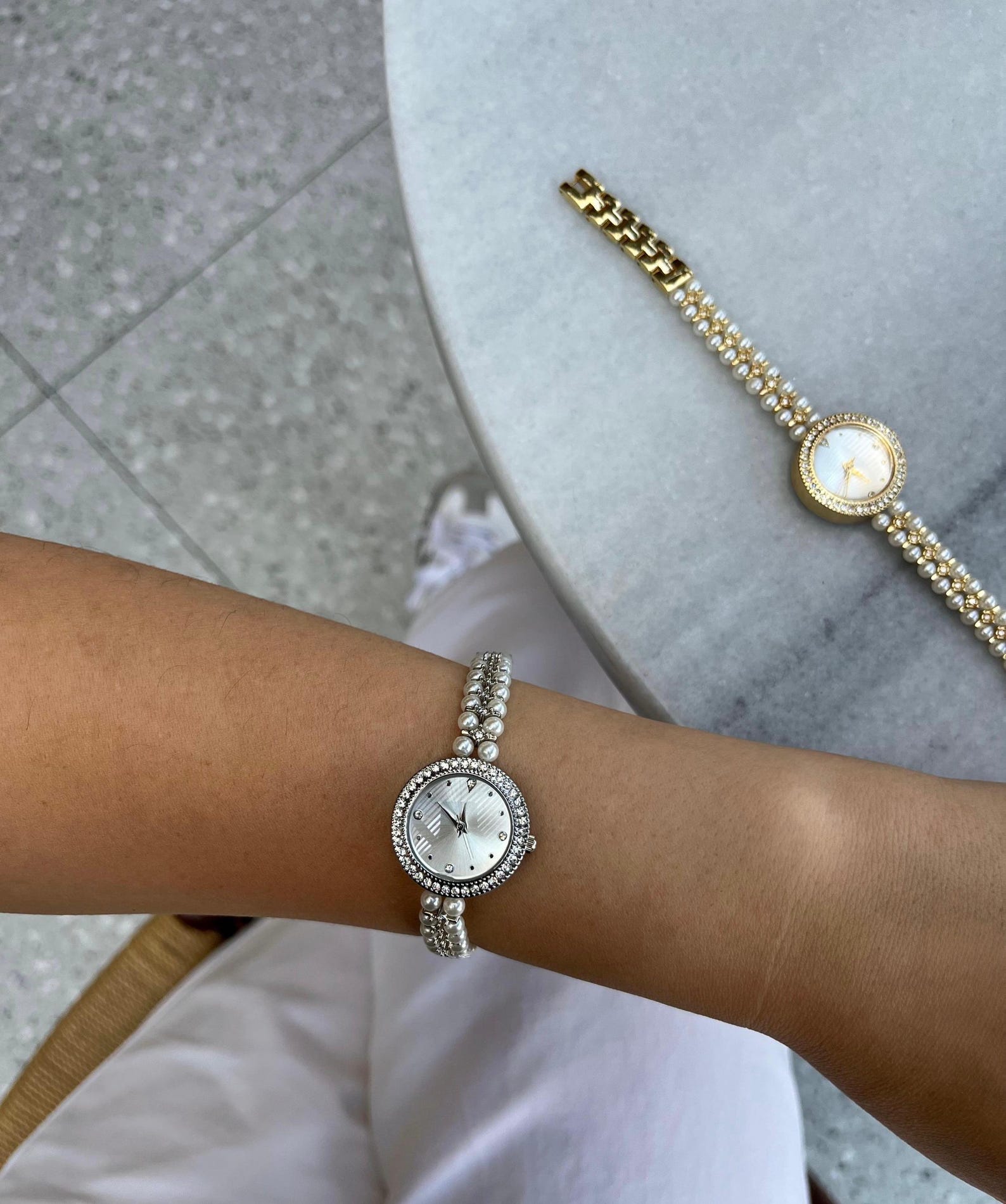 Gold Women’s Watch, Pearl Bracelet Strap, 20-25mm Dial