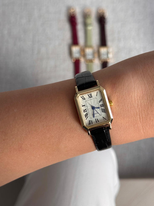 Gold Square Watch – Minimalist Roman Numeral Dial, Faux Leather Strap