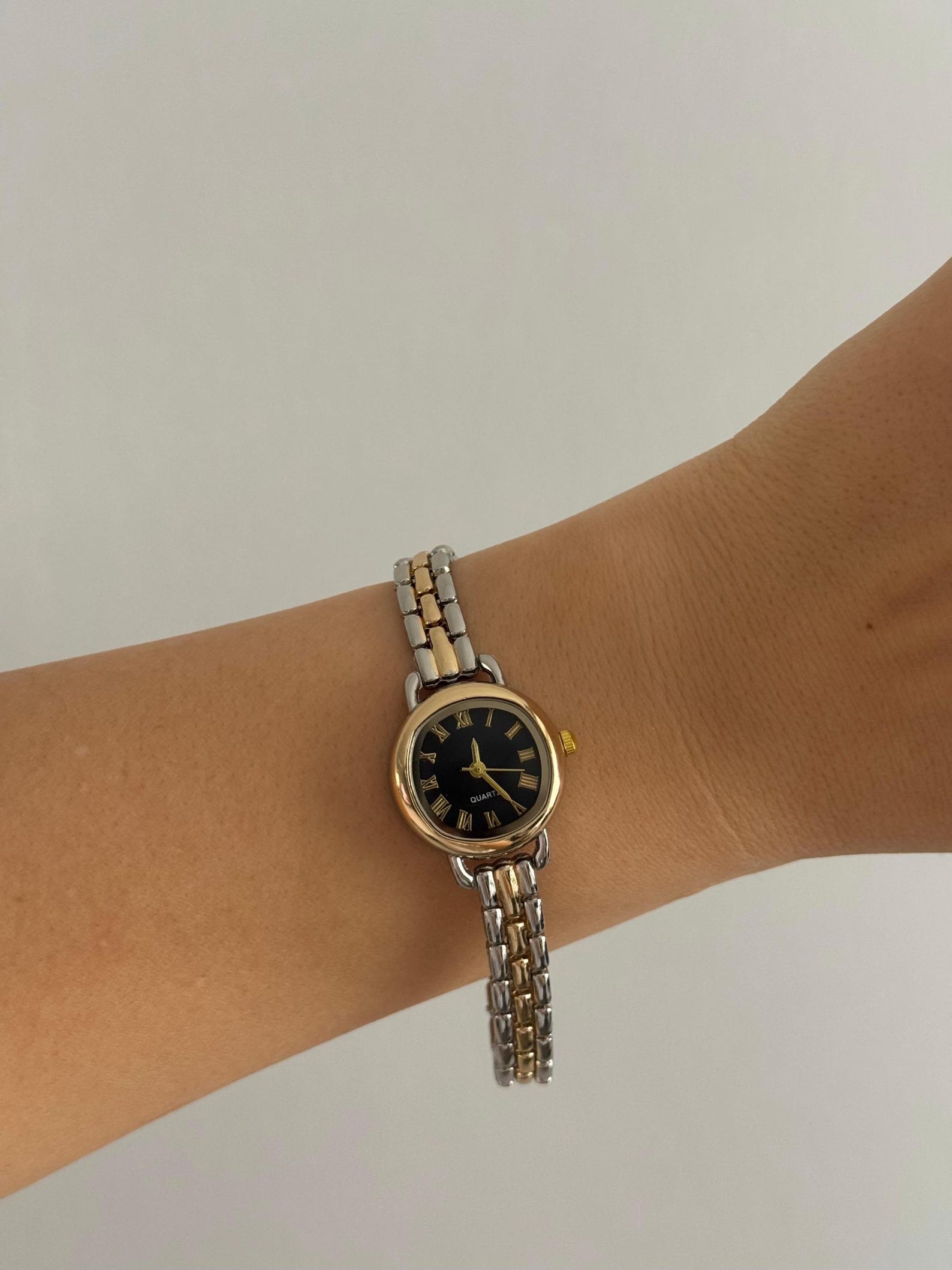Gold Women’s Watch, Roman Numeral Dial, Quartz Bracelet