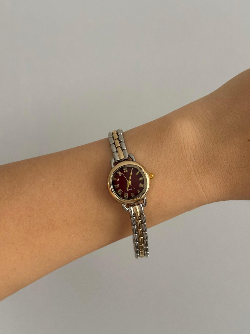 Gold Women’s Watch, Roman Numeral Dial, Quartz Bracelet