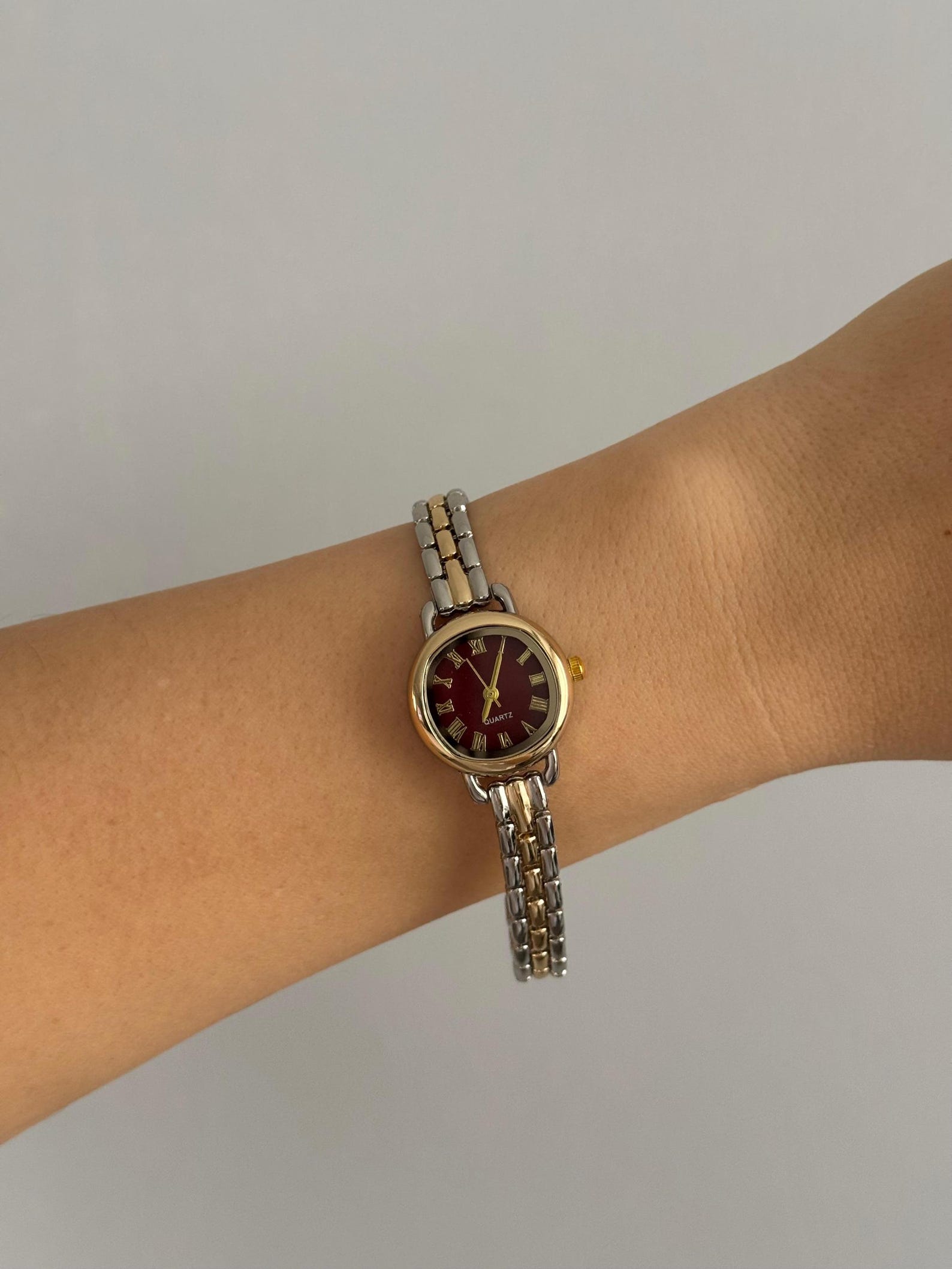 Gold Women’s Watch, Roman Numeral Dial, Quartz Bracelet