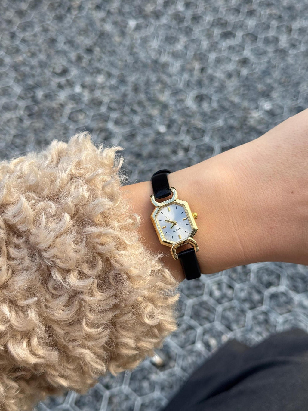 Gold Women’s Watch Minimalist, Leather Strap Watch, Gift for Her, Casual Everyday Wristwatch