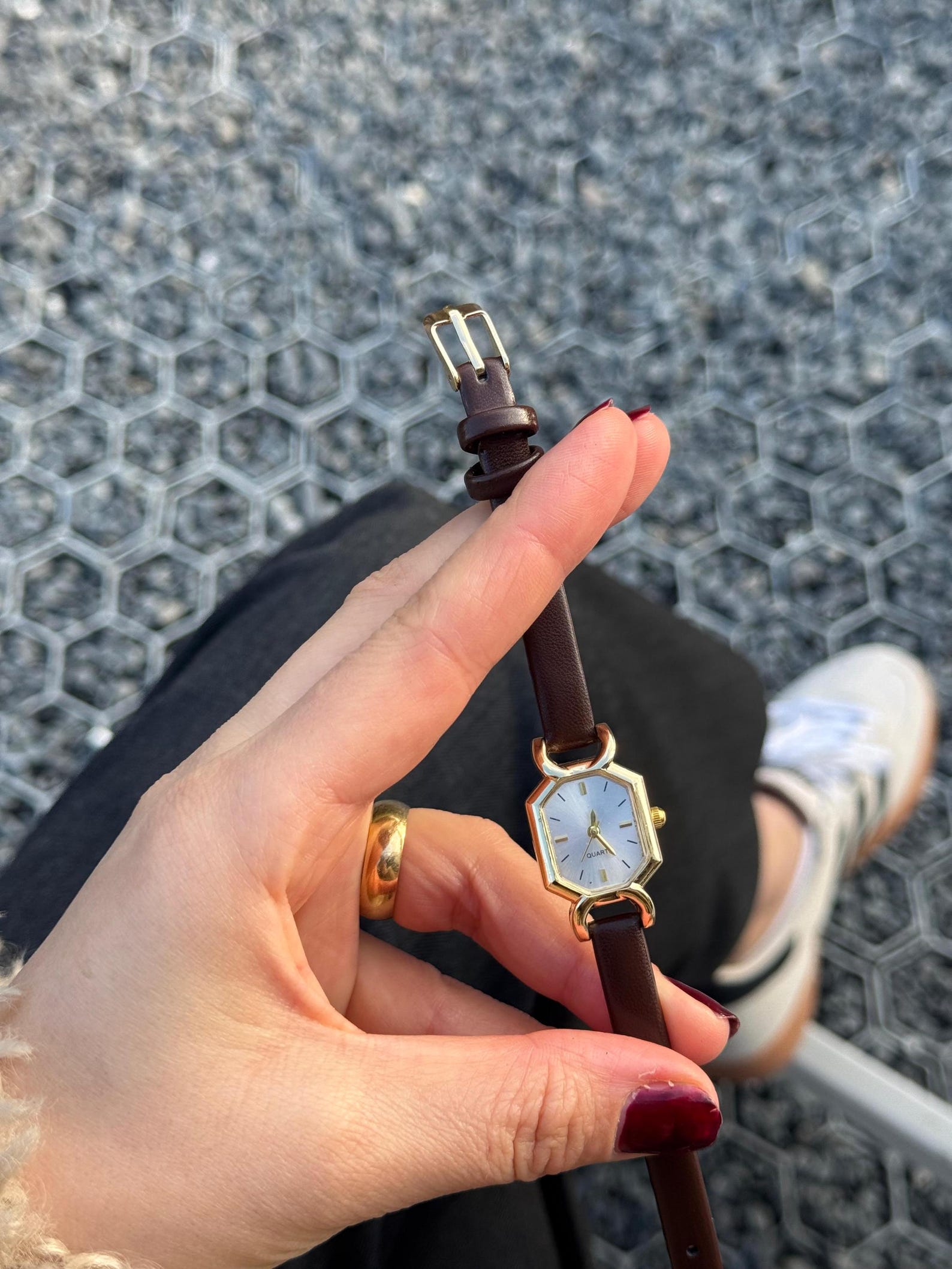 Gold Women’s Watch Minimalist, Leather Strap Watch, Gift for Her, Casual Everyday Wristwatch