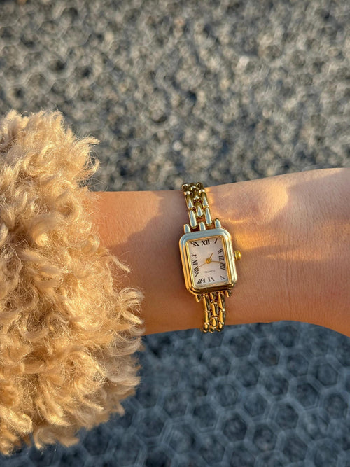 Gold Rectangular Women’s Watch – Elegant Metal Band, Minimalist Timepiece, Gift for her