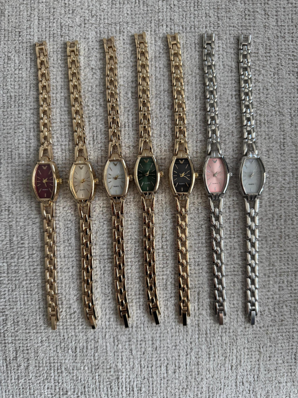 Women’s Bracelet Watch Gold Silver, Minimalist Watch, Gift for Her, Everyday Quartz