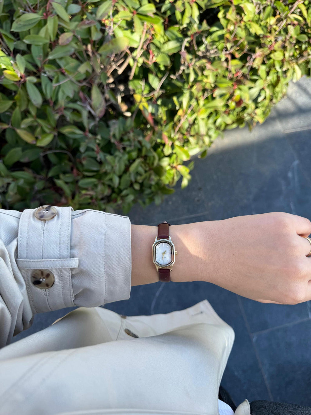 Women’s Watch with Faux Leather Strap, Oval Dial, Quartz, Gift for Her