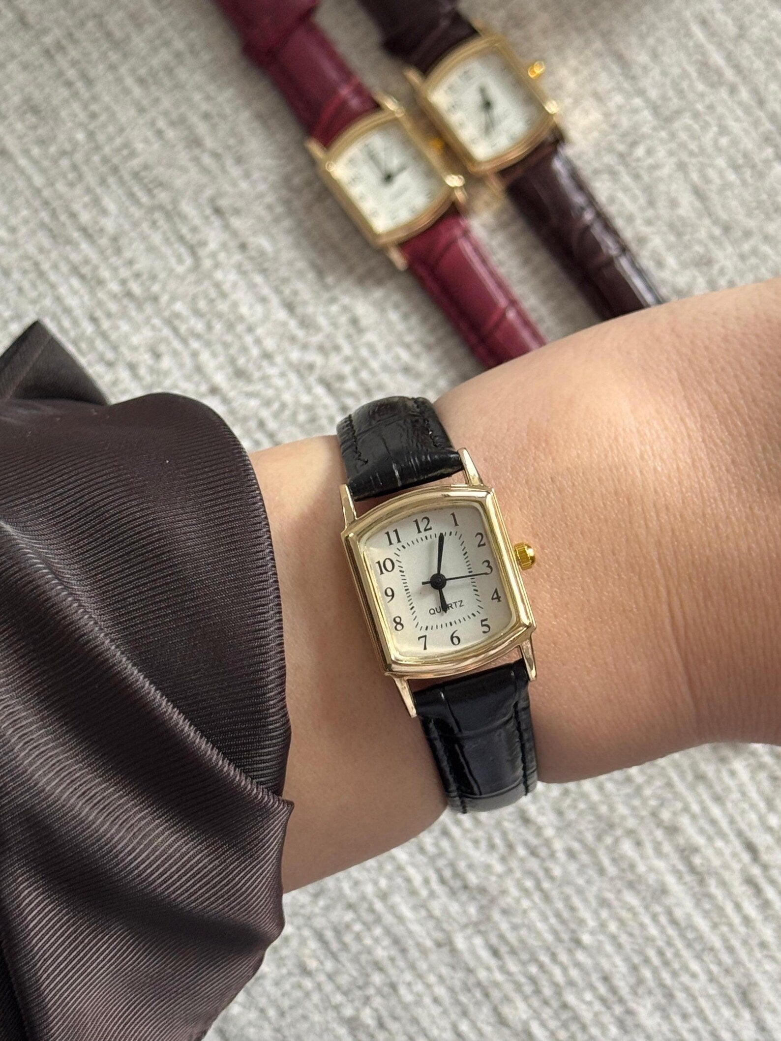 Minimal Square Watch Gold Case Faux Leather Band Women Classic Elegant Small Watch