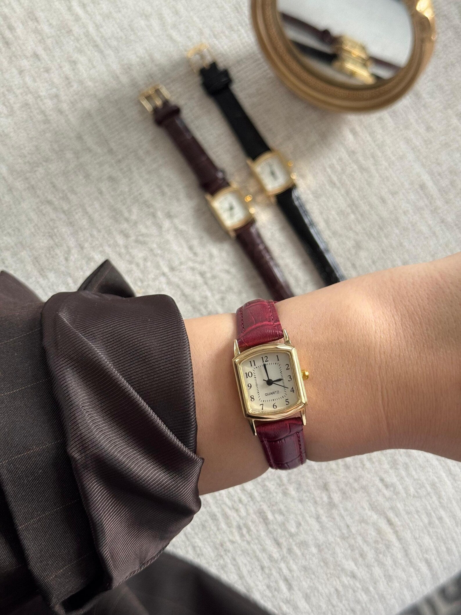 Minimal Square Watch Gold Case Faux Leather Band Women Classic Elegant Small Watch