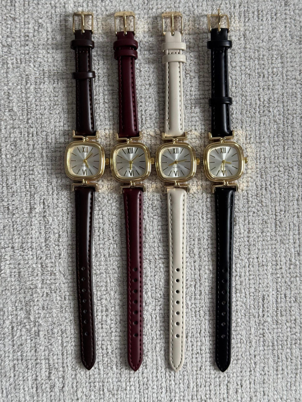 Elegant Square Gold Watch: Minimalist Faux Leather Band, Classic Women's Wristwatch
