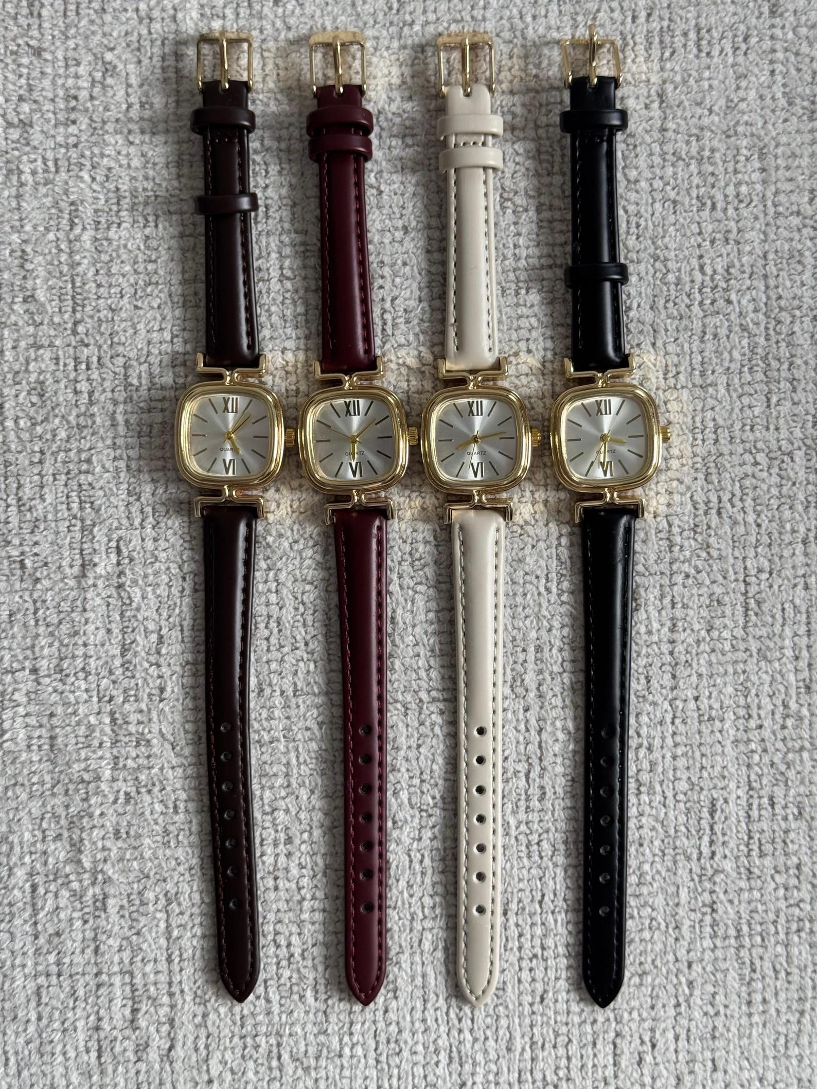 Elegant Square Gold Watch: Minimalist Faux Leather Band, Classic Women's Wristwatch