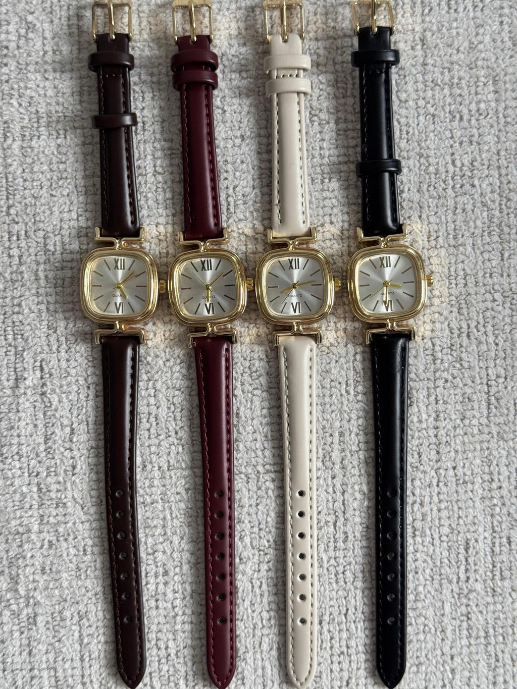 Elegant Square Gold Watch: Minimalist Faux Leather Band, Classic Women's Wristwatch