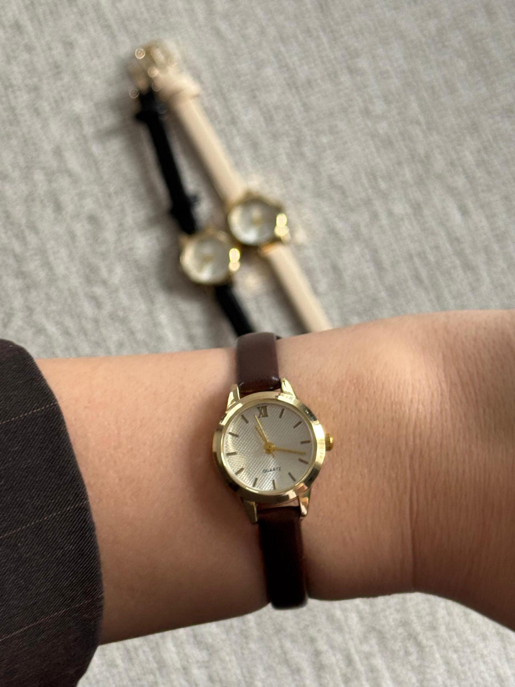 Minimalist Gold Women Watch Brown Leather Strap Small Dial Elegant Quartz Wristwatch