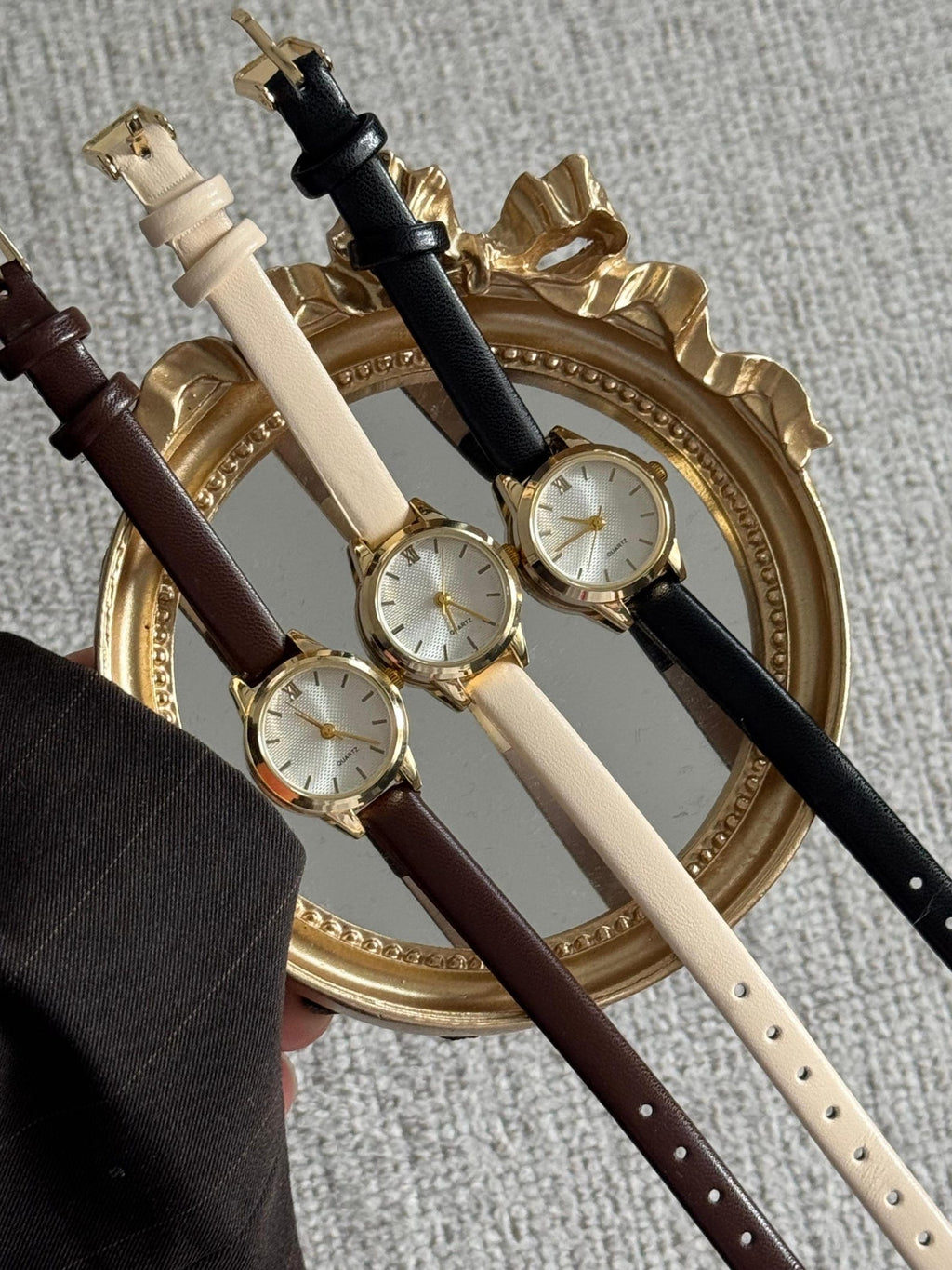 Minimalist Gold Women Watch Brown Leather Strap Small Dial Elegant Quartz Wristwatch