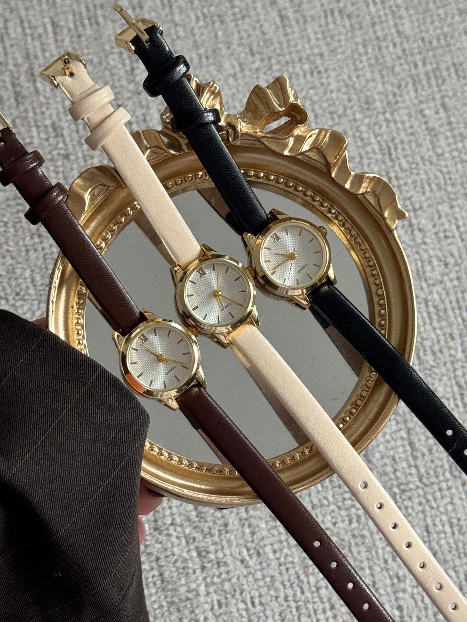 Minimalist Gold Women Watch Brown Leather Strap Small Dial Elegant Quartz Wristwatch