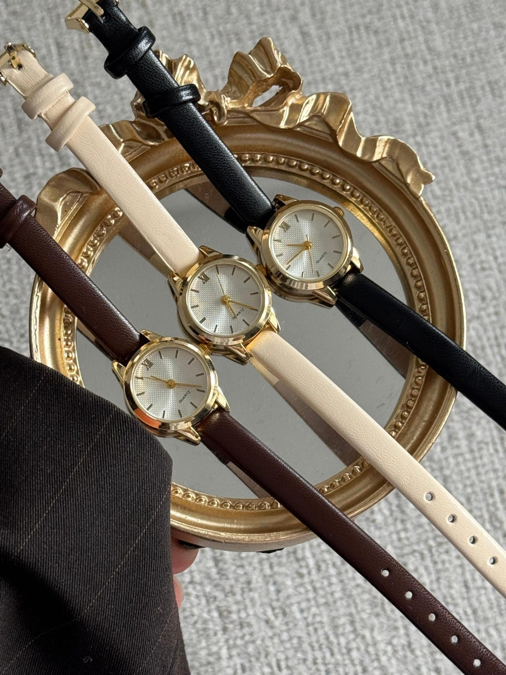 Minimalist Gold Women Watch Brown Leather Strap Small Dial Elegant Quartz Wristwatch