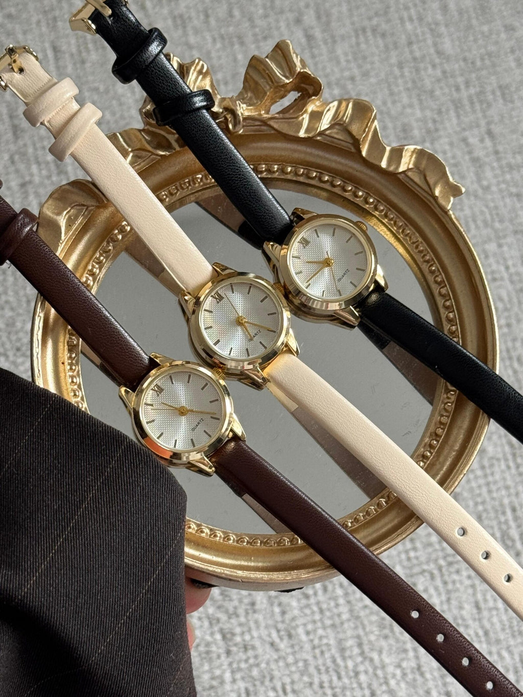 Minimalist Gold Women Watch Brown Leather Strap Small Dial Elegant Quartz Wristwatch