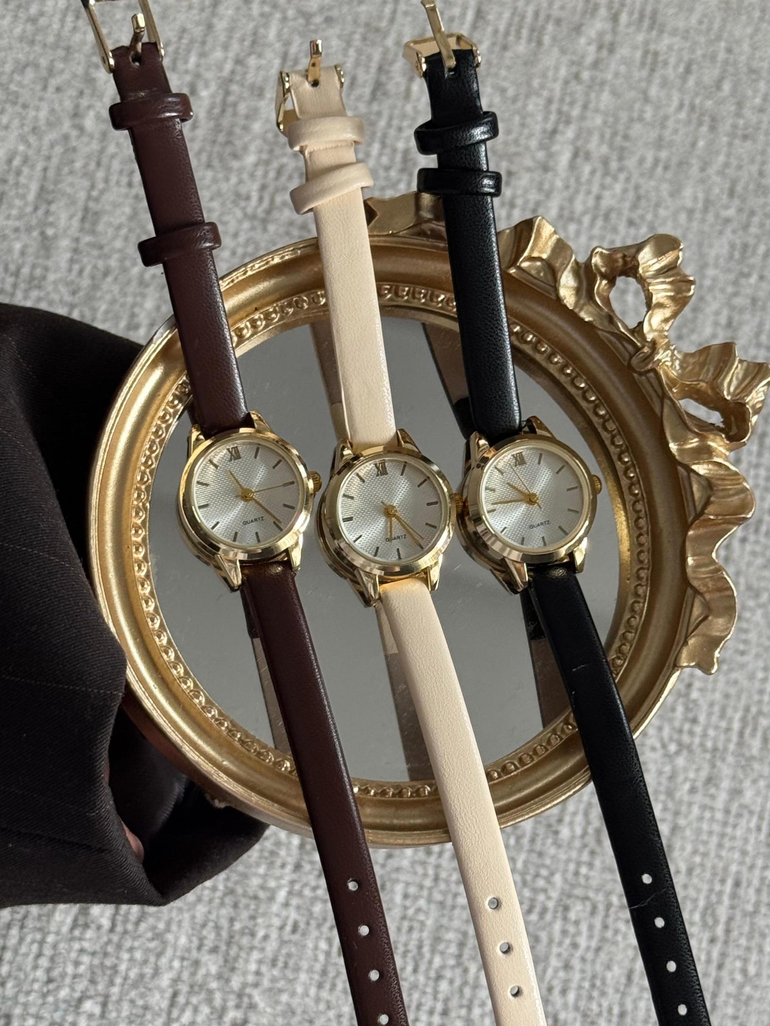 Minimalist Gold Women Watch Brown Leather Strap Small Dial Elegant Quartz Wristwatch