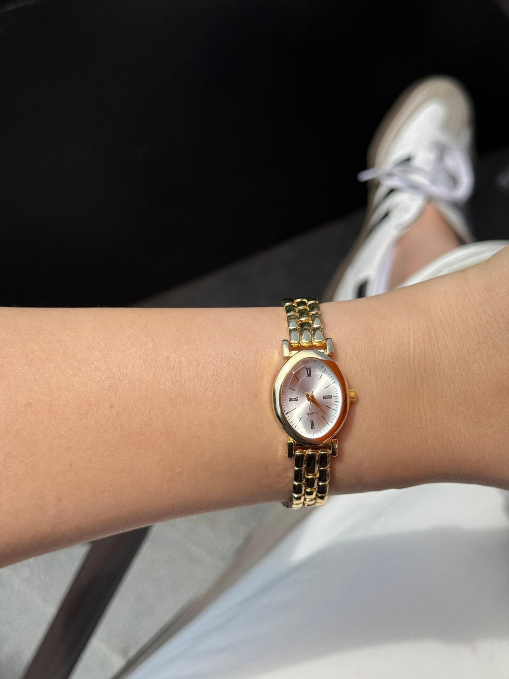 Elegant Women’s Bracelet Watch, Gold Tone Quartz WristWatch, Classic Jewelry Style, Gift Her Hor