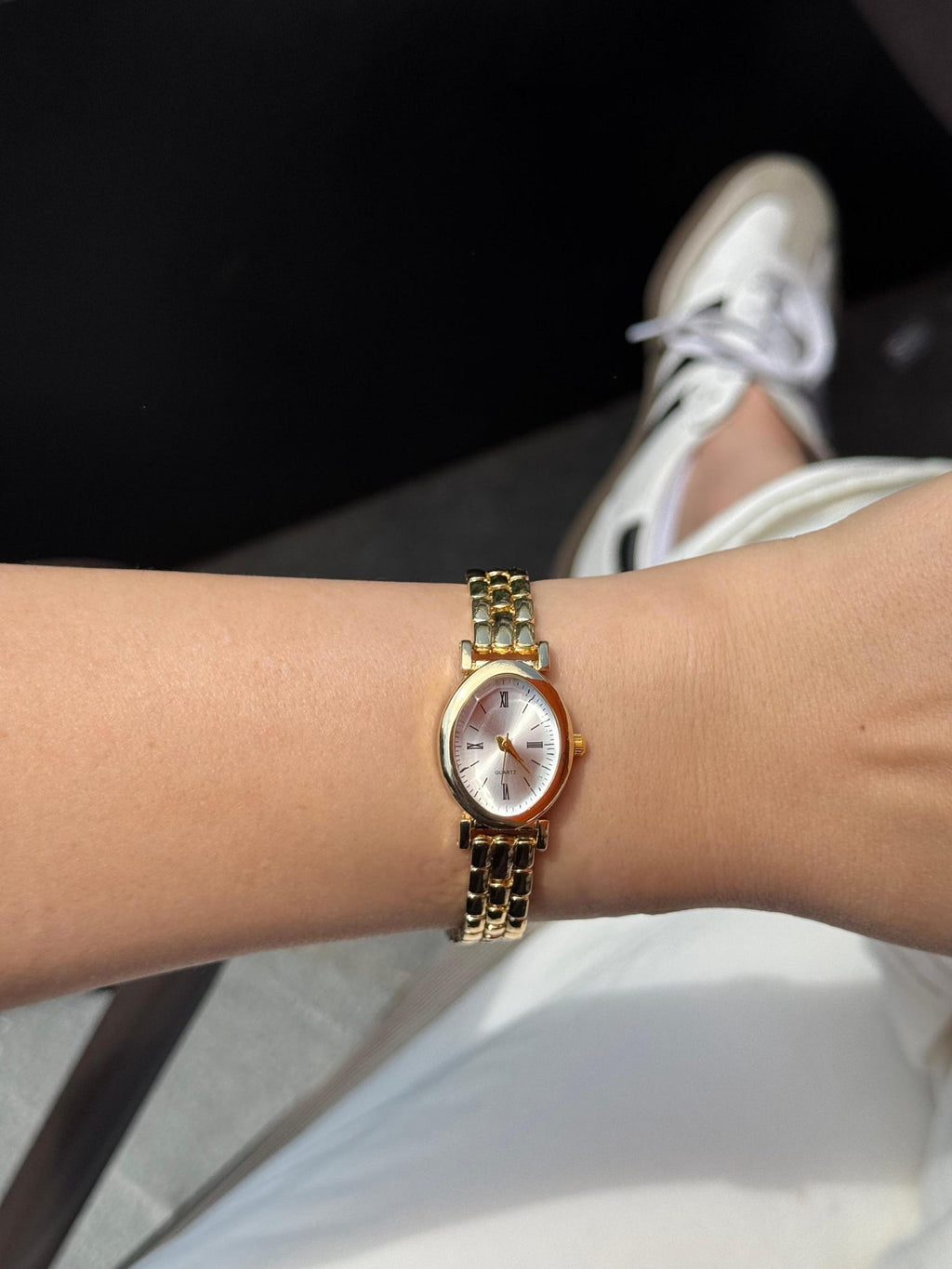 Elegant Women’s Bracelet Watch, Gold Tone Quartz WristWatch, Classic Jewelry Style, Gift Her Hor