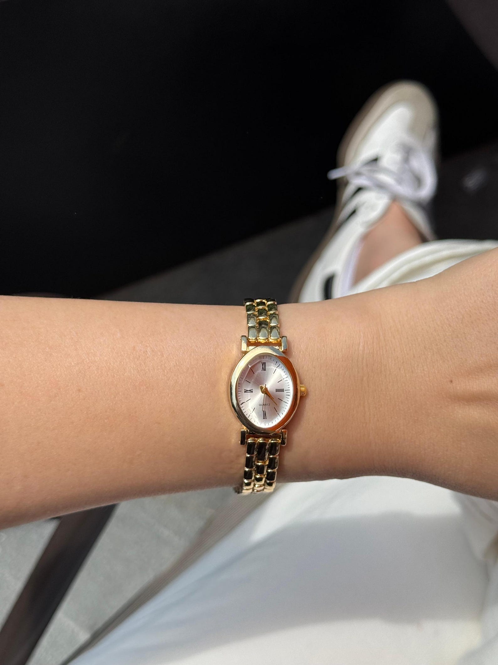 Elegant Women’s Bracelet Watch, Gold Tone Quartz WristWatch, Classic Jewelry Style, Gift Her Hor
