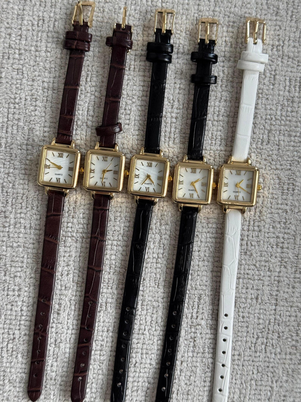 Minimalist Square Women’s Watch: Gold Tone ,Elegant Faux Leather Strap Wrist Watch