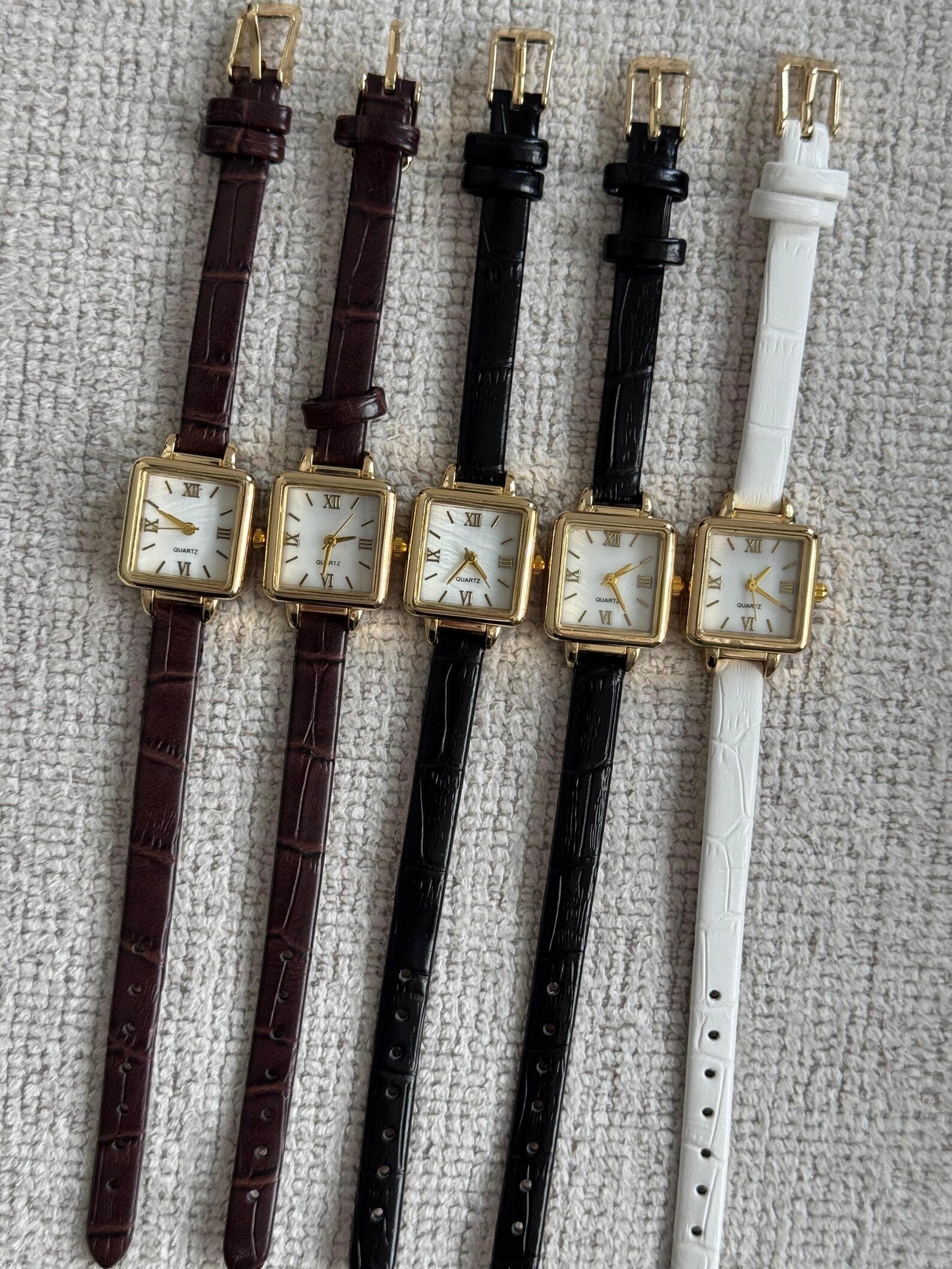 Minimalist Square Women’s Watch: Gold Tone ,Elegant Faux Leather Strap Wrist Watch