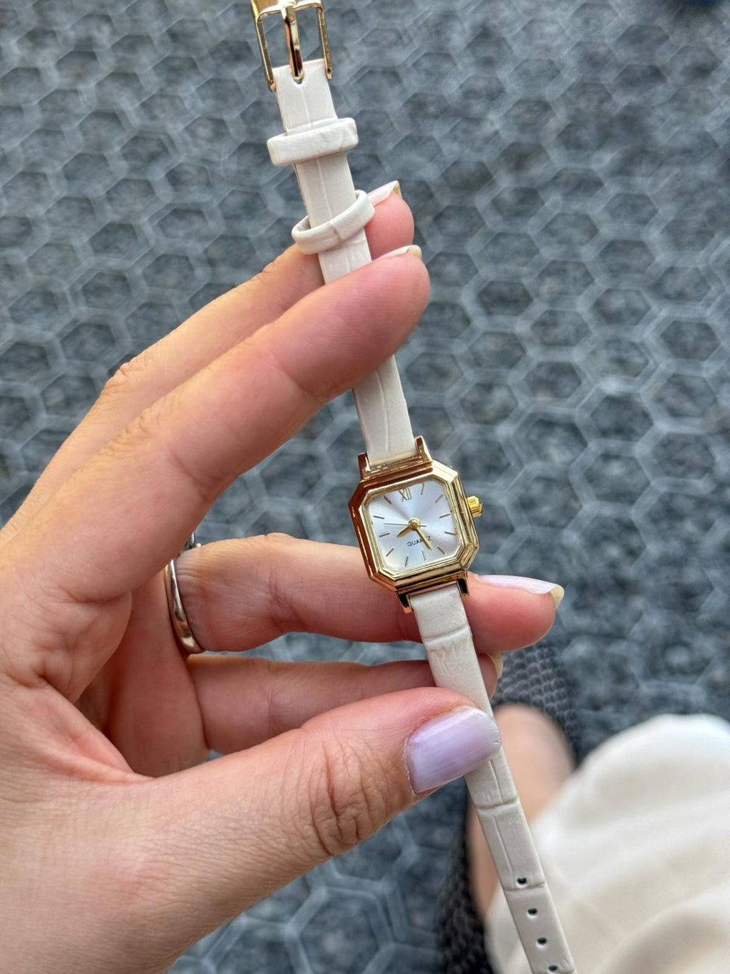 Minimalist Square Case Watch, Leather Strap Watch, Quartz WristWatch, Everyday Elegant