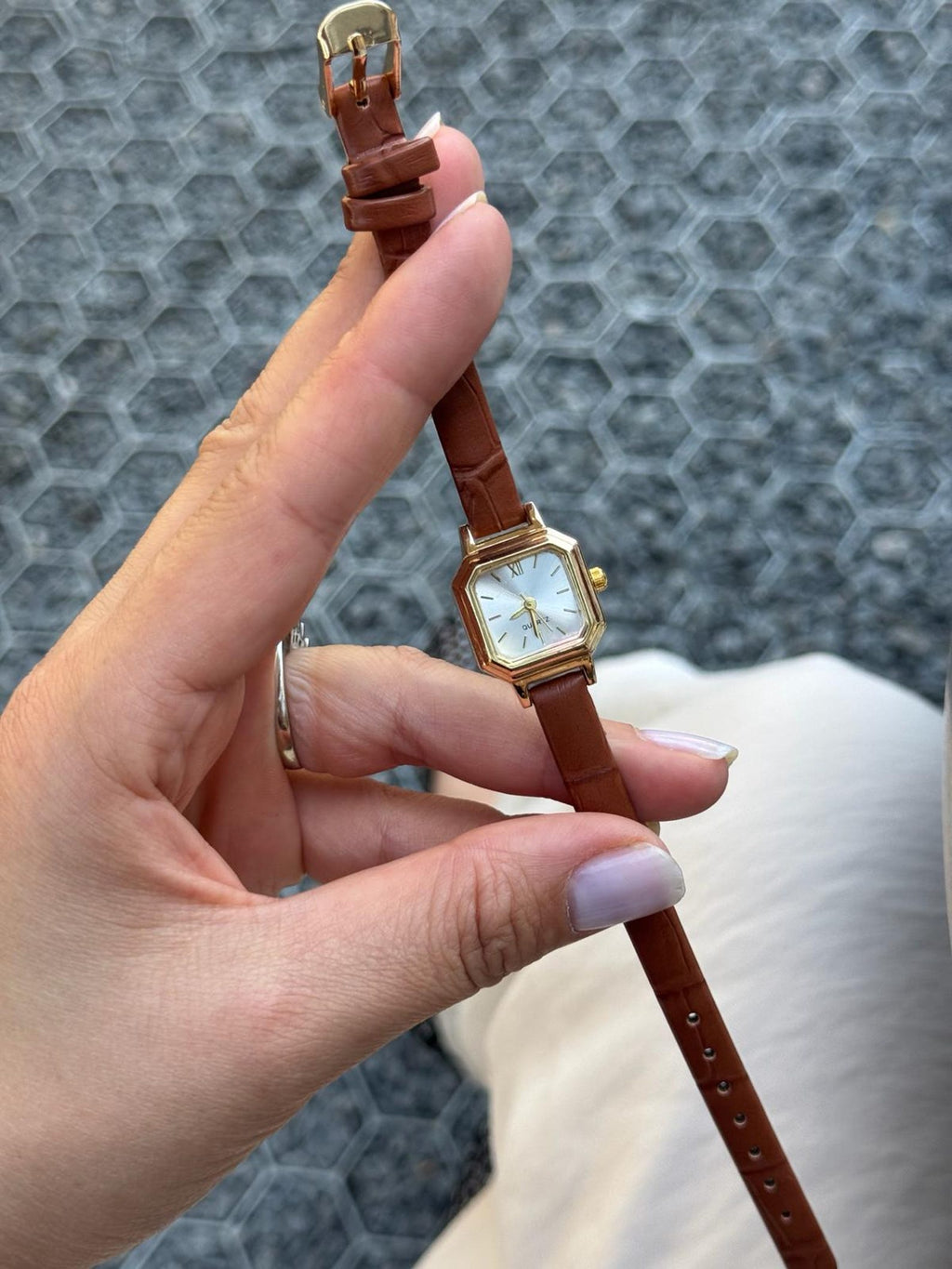 Minimalist Square Case Watch, Leather Strap Watch, Quartz WristWatch, Everyday Elegant